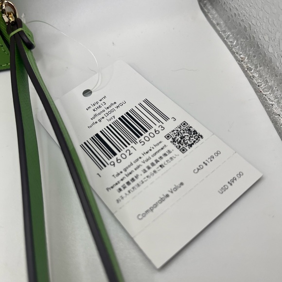 Kate Spade green wristlet. New with tags. - Picture 2 of 8